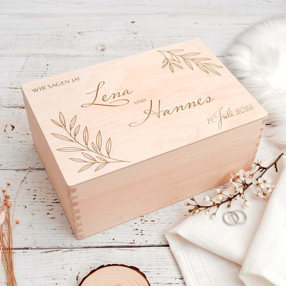 Hochzeitsbox aus Holz Herzensprojekt Manufaktur